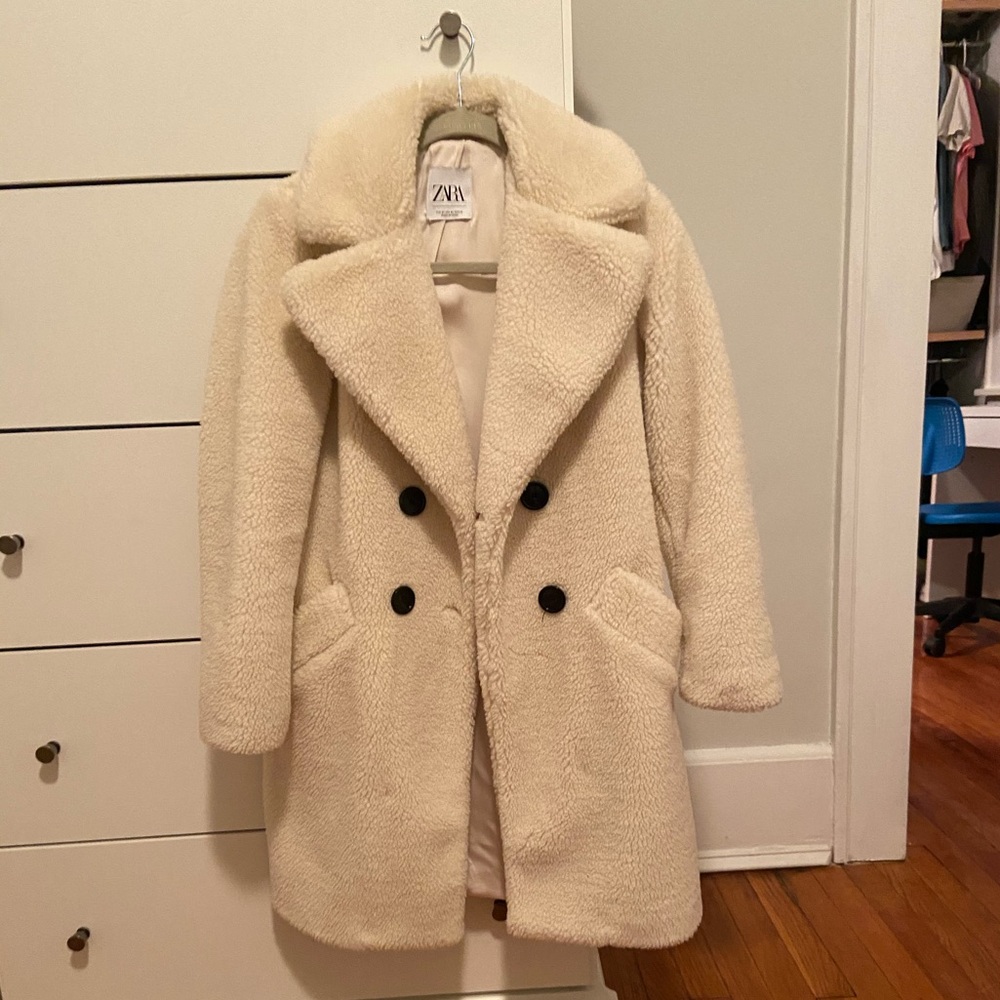 White/cream Zara teddy coat.  XS WORN ONCE